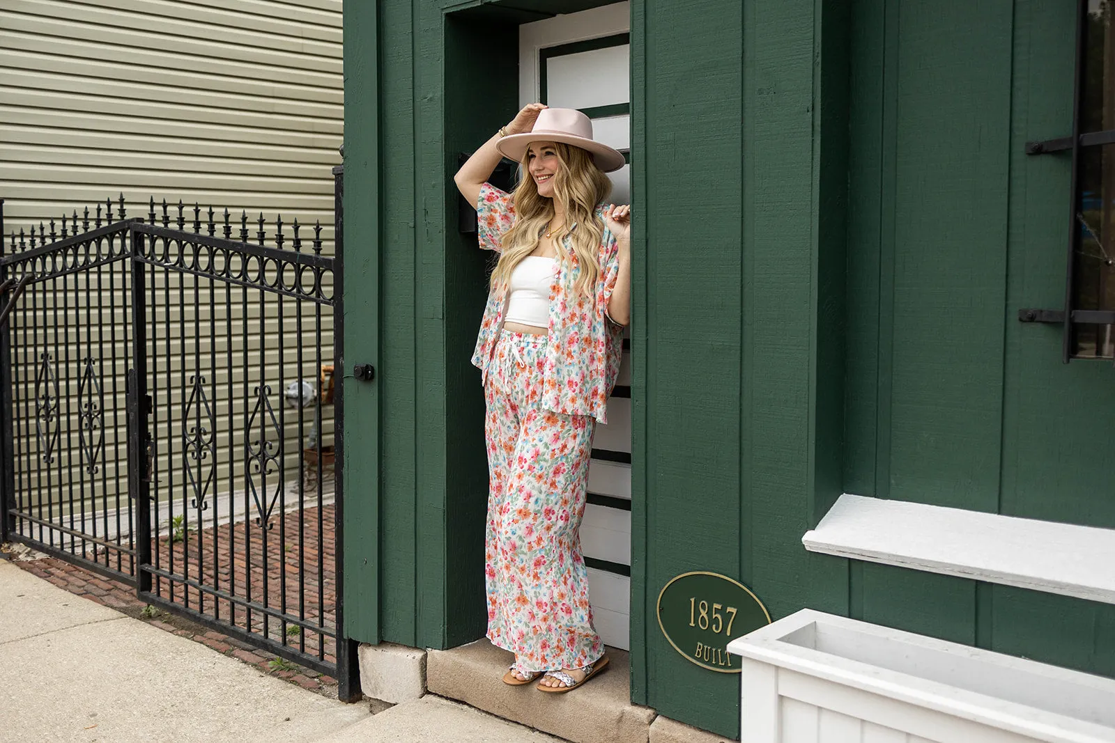 hattie pants in ivory floral