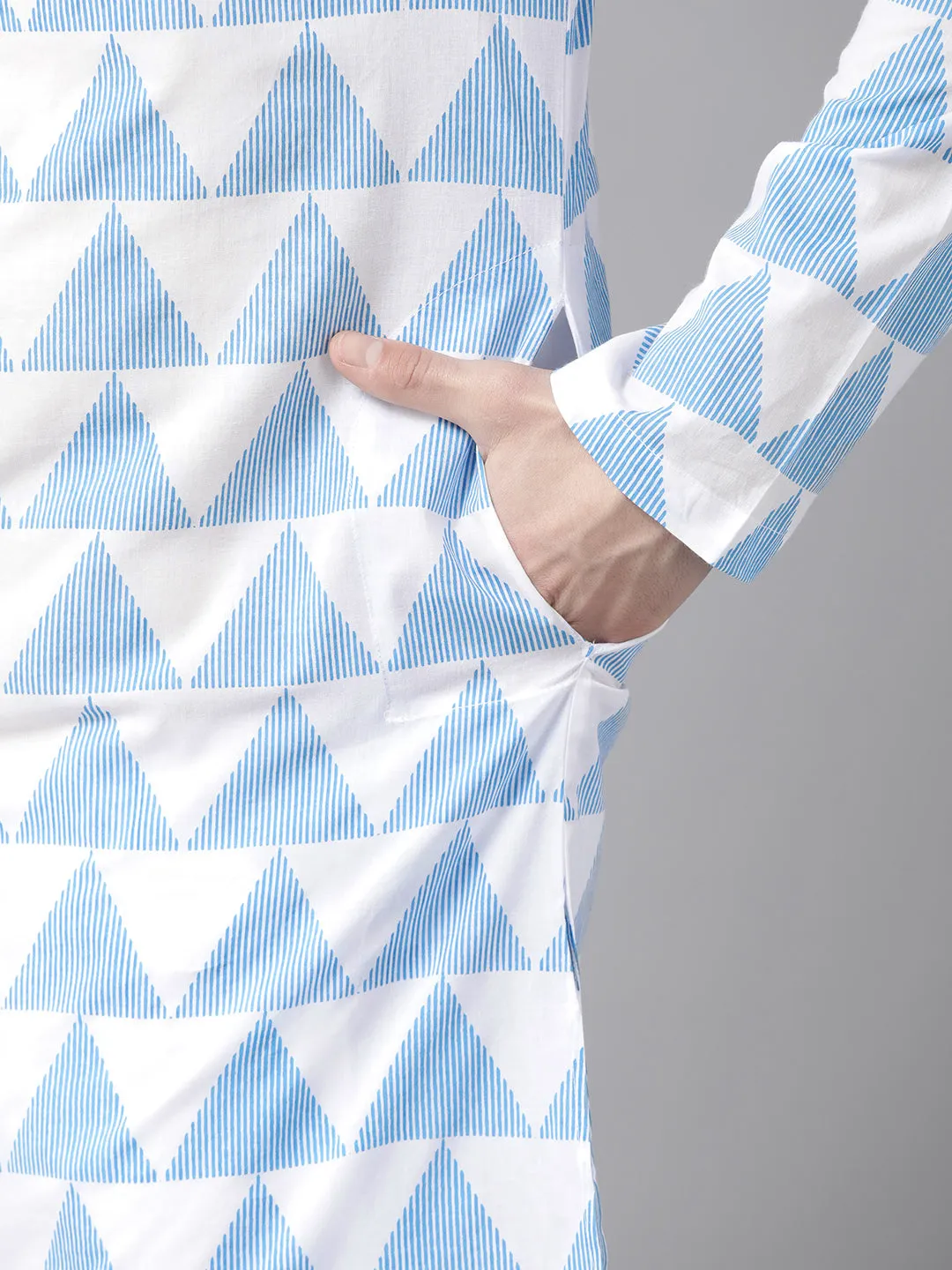 Men White & Blue Stripe Printed Straight Kurta With Pyjama