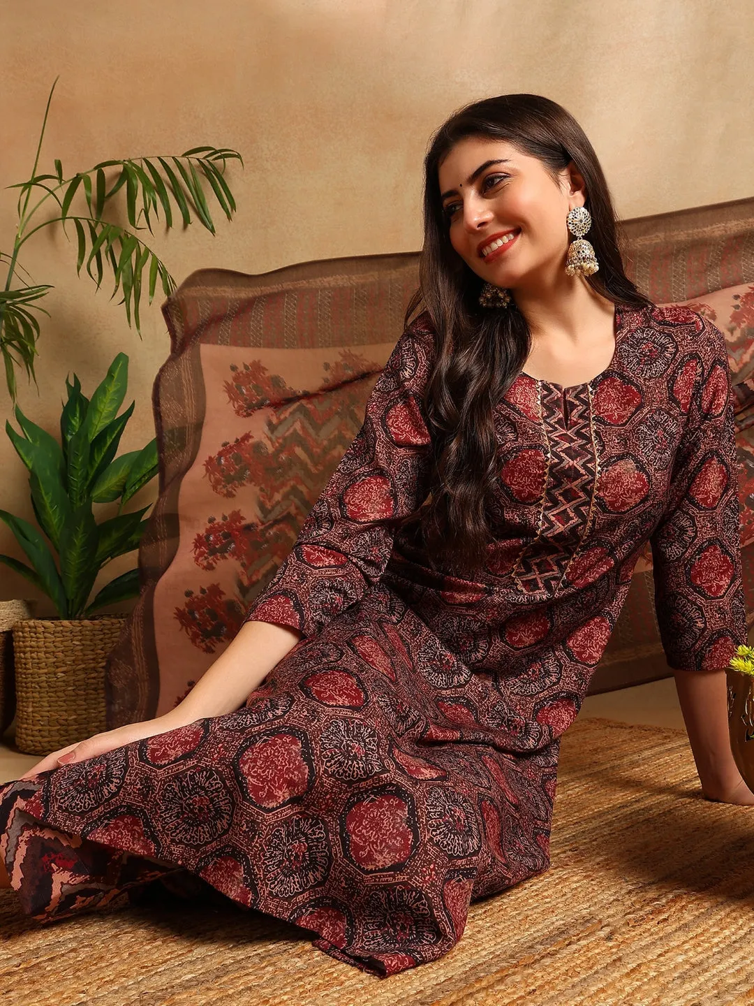 Women Multi Rayon Blend Floral Printed Straight Kurta Trousers With Dupatta