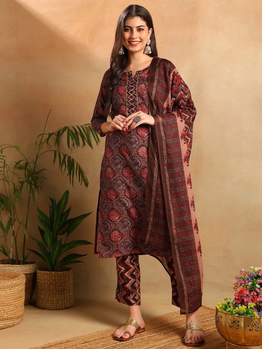 Women Multi Rayon Blend Floral Printed Straight Kurta Trousers With Dupatta